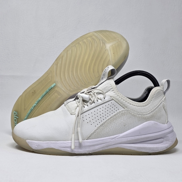 Clove Shoes - CLOVE Shoes Women’s Size 8.5 White Core Comfort Slip on Sneaker Nursing Work